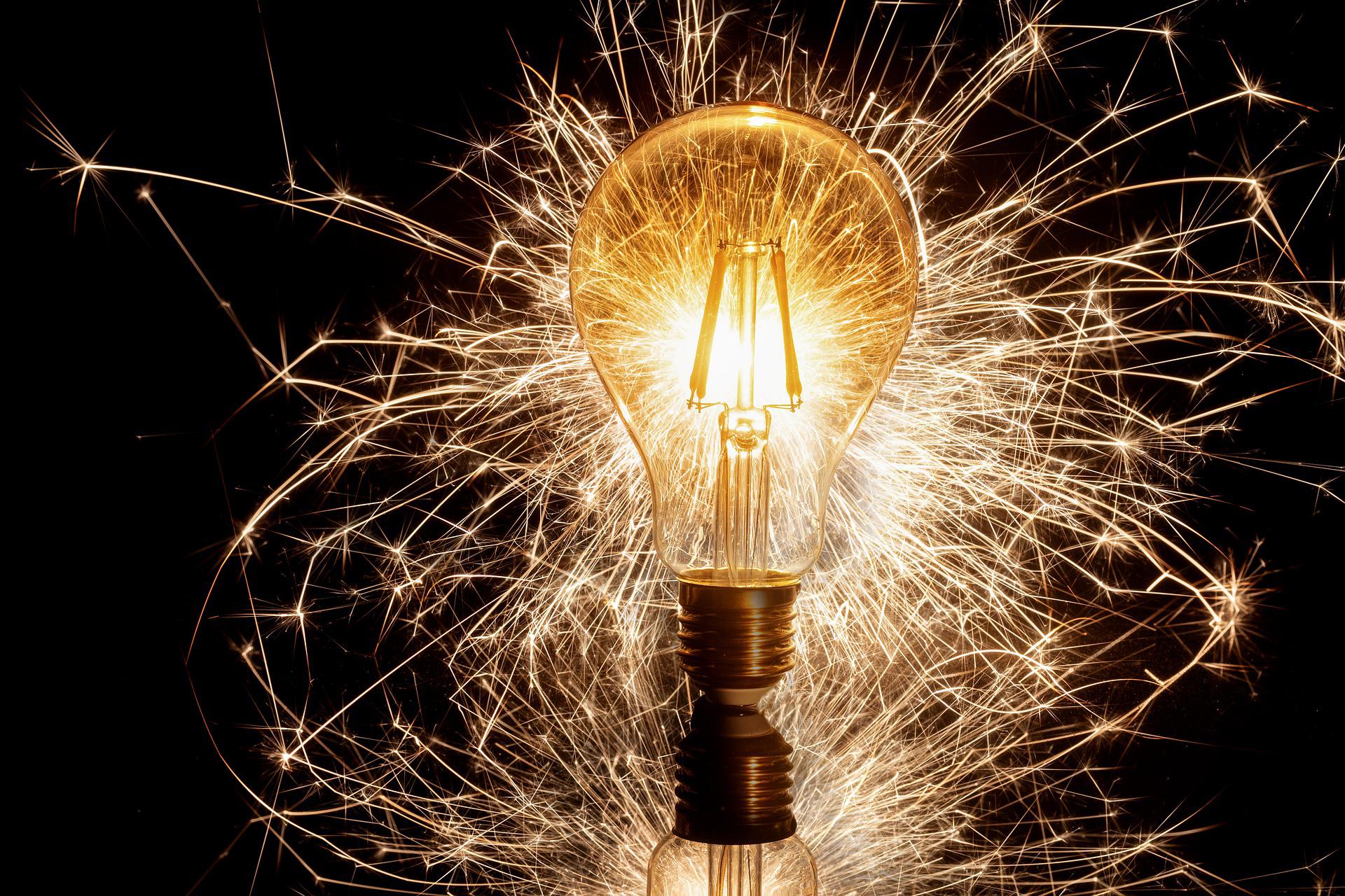 sparkler-gf7a959085_1920